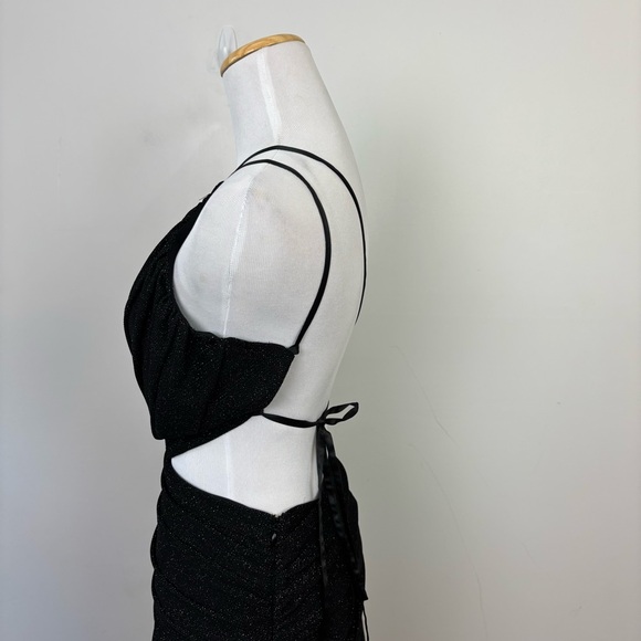 Michael Costello Revolve Fairleigh Gown Black Cutout Metallic Thread Size Small - Picture 10 of 11